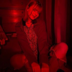 Meet your Posher, Alexis